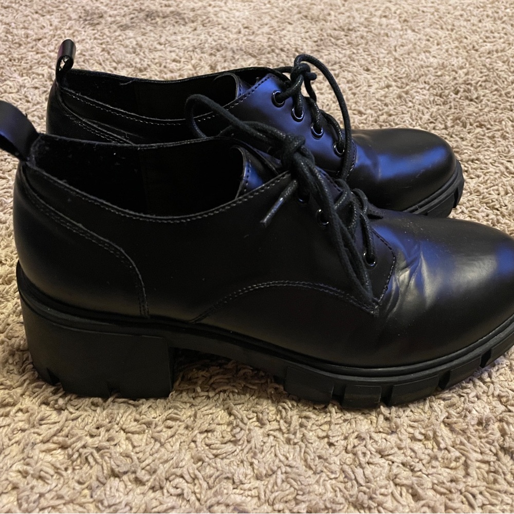 Platform loafers size 8.5 Madden girl